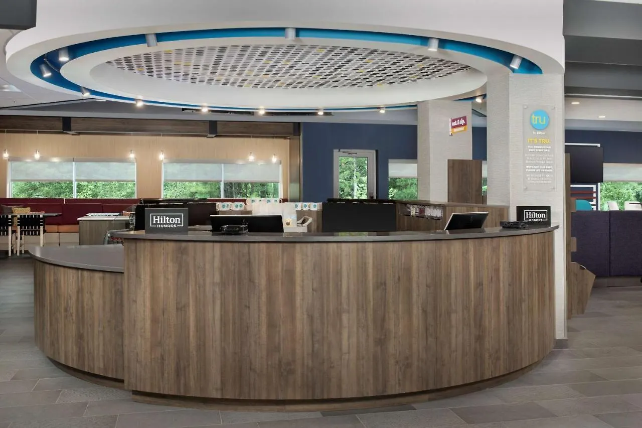 *** Hotel Tru By Hilton Charlotte Airport Lake Pointe USA